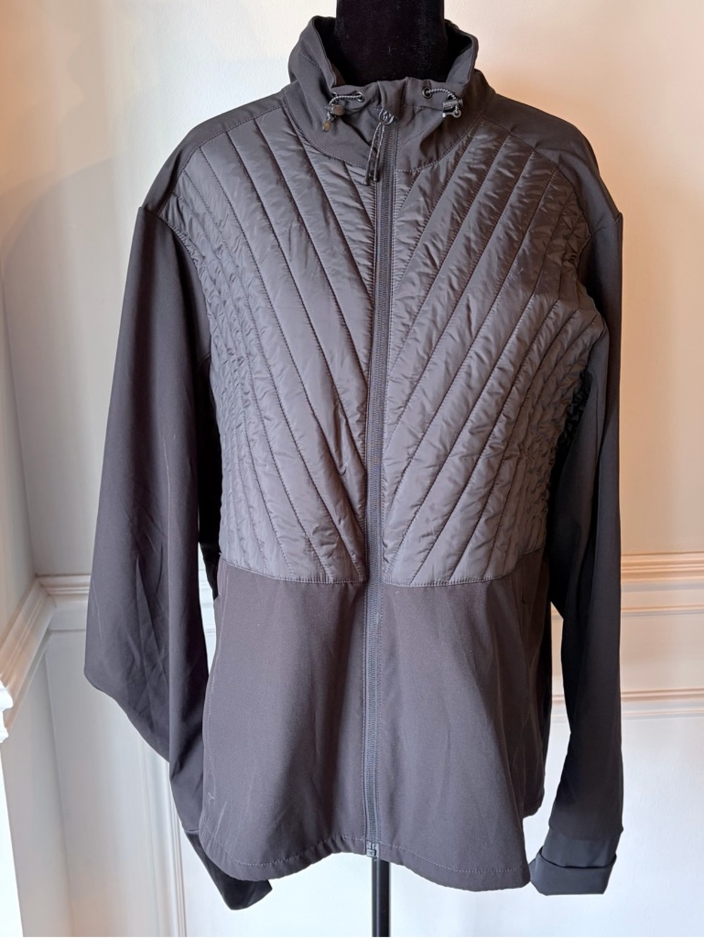 H&M Move Running Jacket - Picture 2 of 8